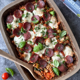 334_Bagt_Pizzapasta_m_peberspegepølse_03a