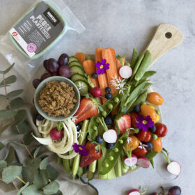 20036_Cruditébræt_m_dip_af_peberplantepostej_03a